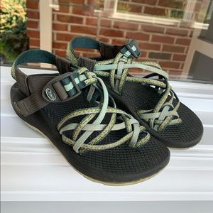 Mint and Green Chaco